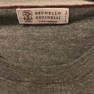 Brunello Cucinelli men’s gray cashmere crewneck sweater, IT size 50 (US size M)